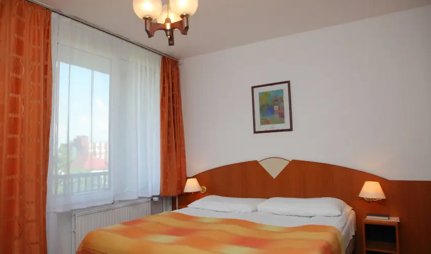 Hotel Napsugr Hvz Hvz - Mjus 1.