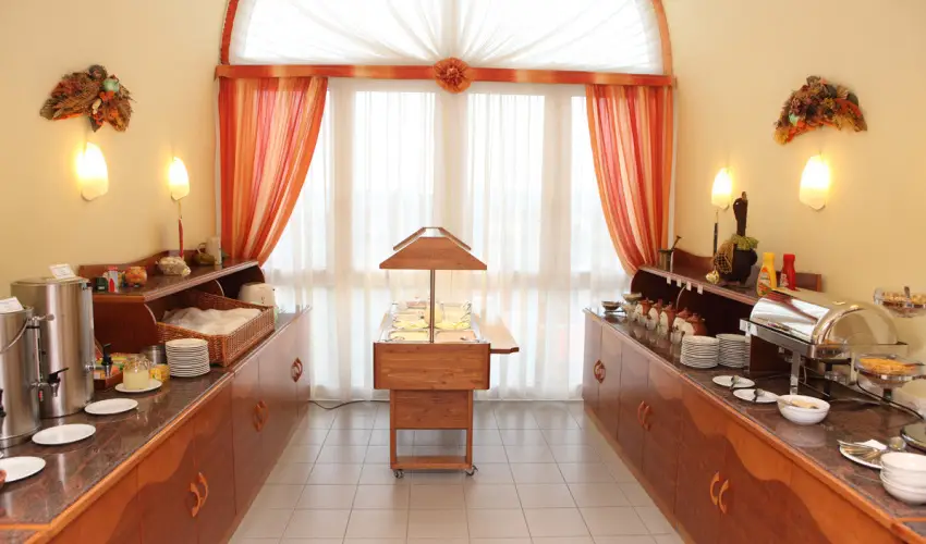 Hotel Napsugr Hvz Hvz - Mjus 1.