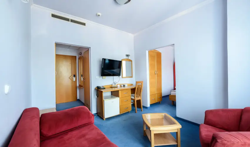 Hotel Ngy vszak Hajdszoboszl - Mjus 1.