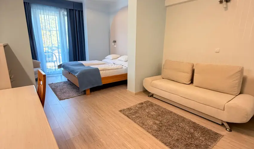 Hotel N�gy �vszak Hajd�szoboszl� - M�jus 1.