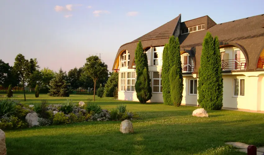 Hotel Ovit Keszthely - Termszetkzeli Majlis a Balaton s Hvz tallkozsnl (min. 3 j)