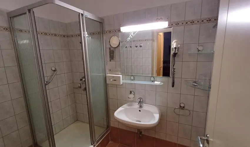 Hotel Ovit Keszthely - Termszetkzeli Majlis a Balaton s Hvz tallkozsnl (min. 3 j)