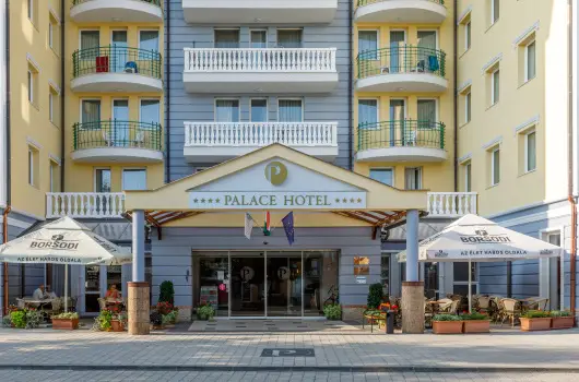 Palace Hotel - Maj�lis 