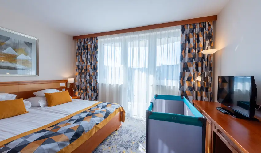 Palace Hotel  H�v�z - Maj�lis 