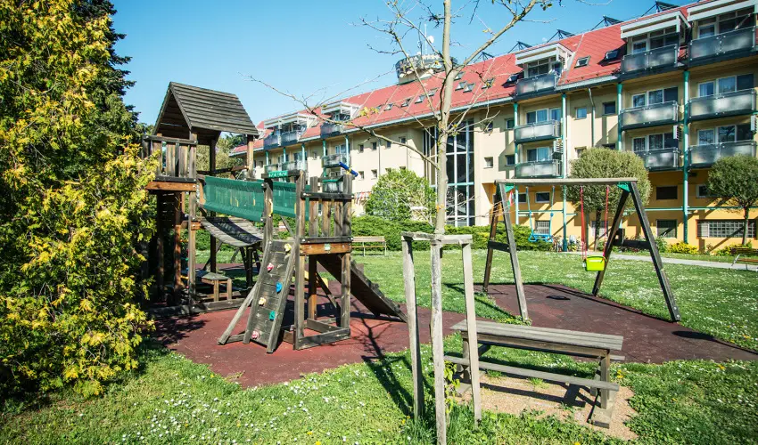 Hotel Panoráma Balatongyörök Balatongyörök - Majális (min. 2 éj)