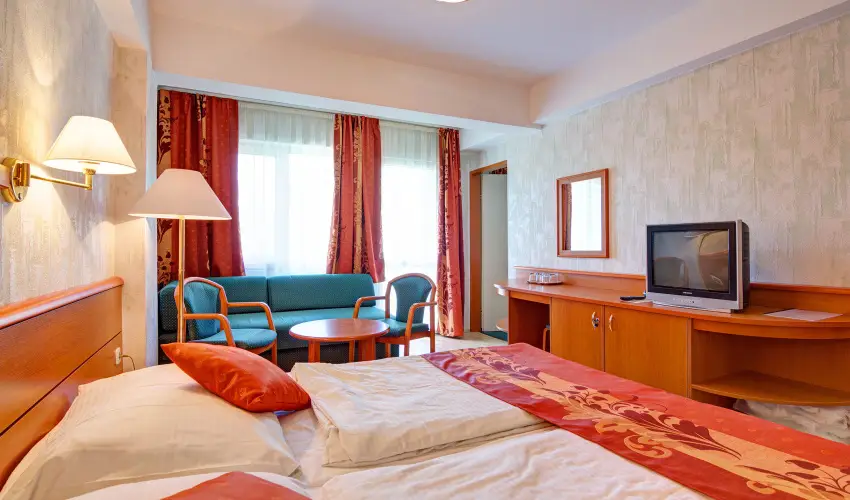 Hotel Panoráma Balatongyörök Balatongyörök - Majális (min. 2 éj)