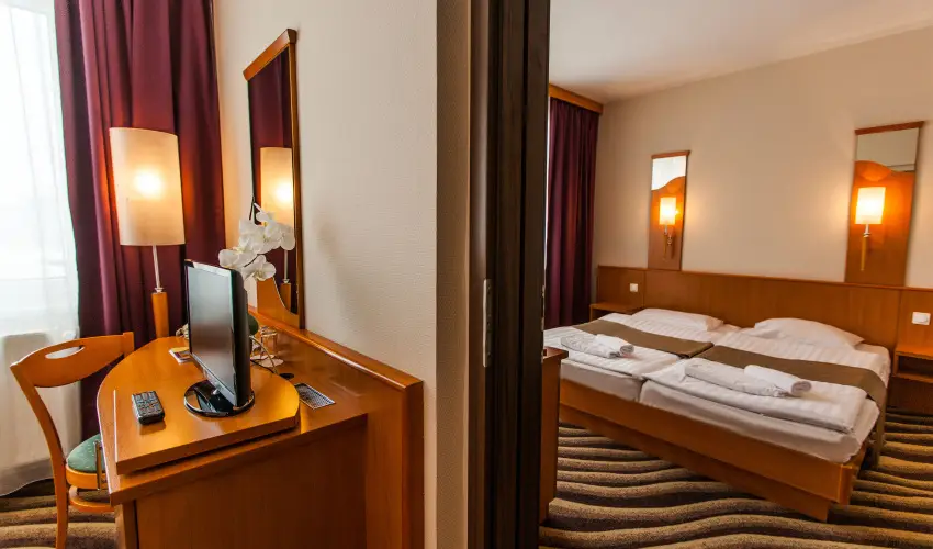 Prmium Hotel Panorma Sifok - Aranyparti majlis (min. 2 j)