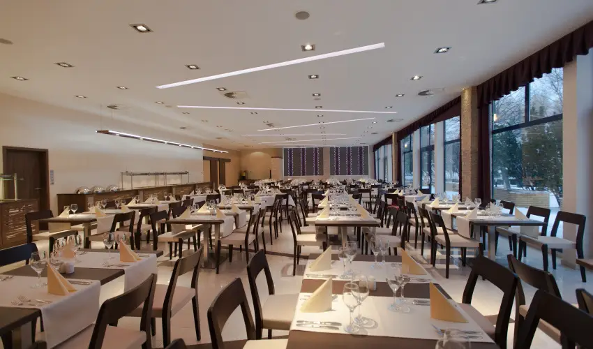 Prmium Hotel Panorma Sifok - Aranyparti majlis (min. 2 j)