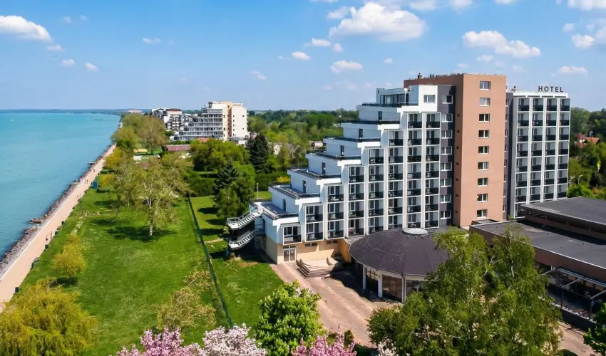Pr�mium Hotel Panor�ma Si�fok - Aranyparti maj�lis