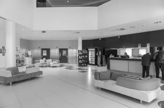 Park Inn by Radisson Srvr Resort & Spa - Majlis