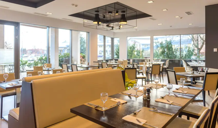 Park Inn by Radisson Srvr Resort & Spa Srvr - Majlis (min. 2 j)