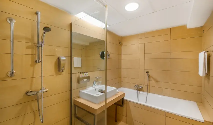 Park Inn by Radisson Srvr Resort & Spa Srvr - Majlis (min. 2 j)