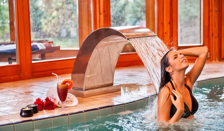 Hotel Piroska Bk, Bkfrd - Mjus 1.