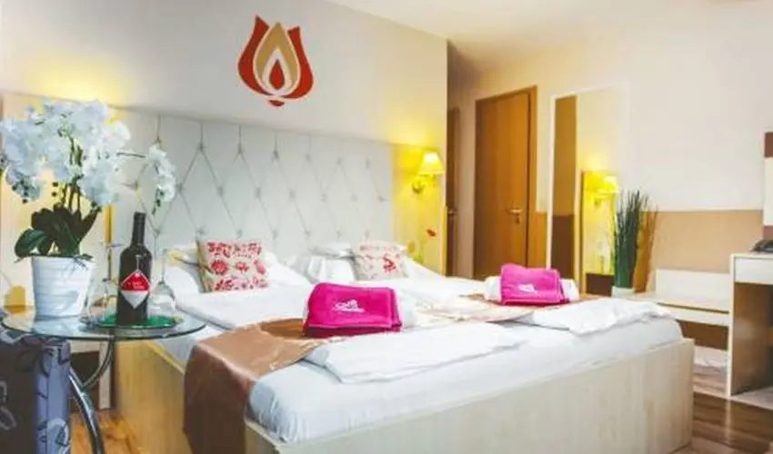 Hotel Piroska Bk, Bkfrd - Mjus 1.