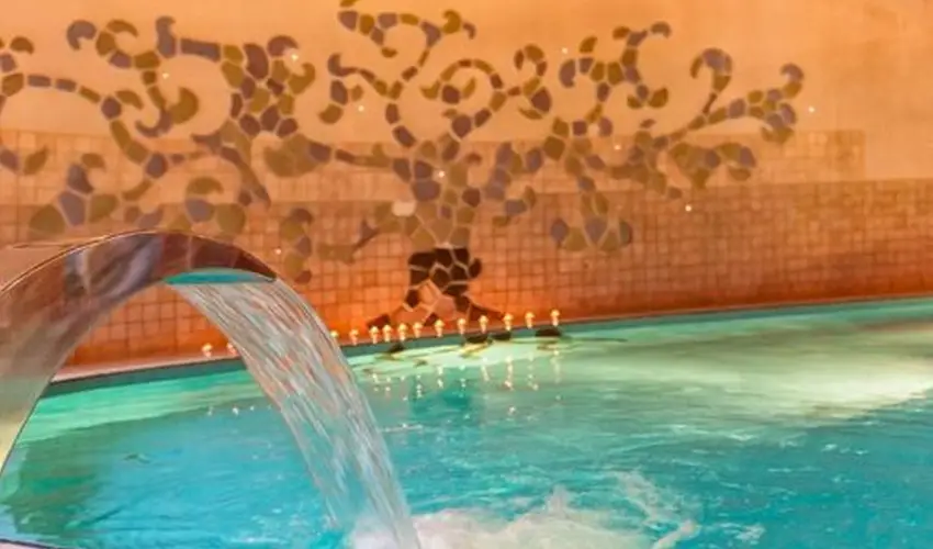 Hotel Piroska Bk, Bkfrd - Mjus 1.