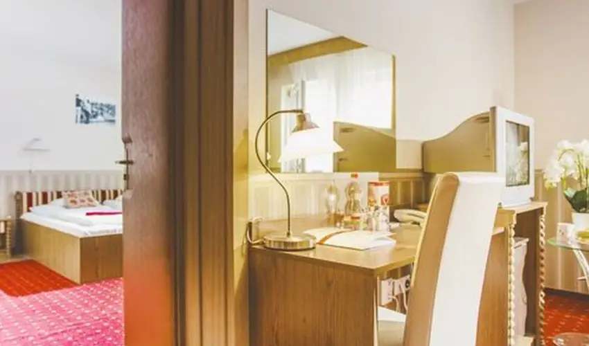 Hotel Piroska Bk, Bkfrd - Mjus 1.