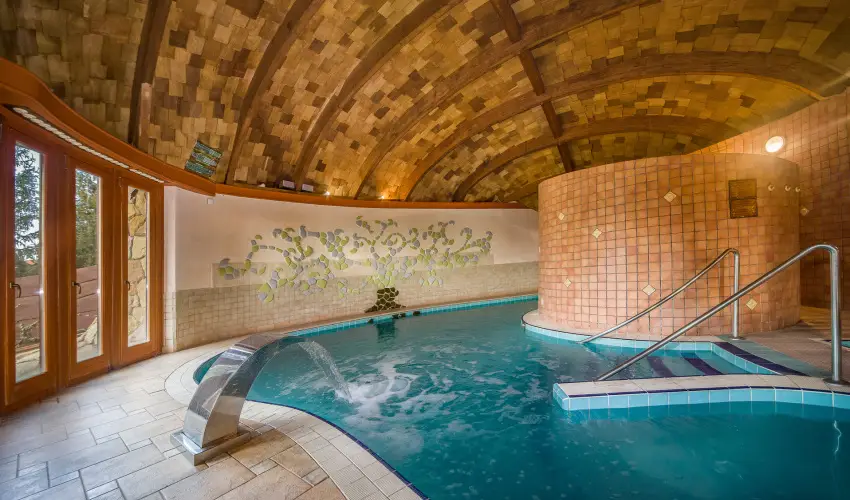 Hotel Piroska Bk, Bkfrd - Mjus 1.