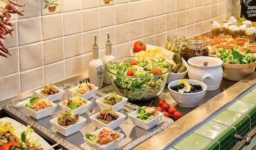 Hotel Piroska Bk, Bkfrd - Mjus 1.