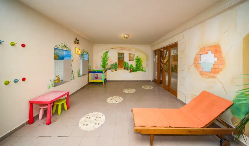 Hotel Piroska Bk, Bkfrd - Mjus 1.