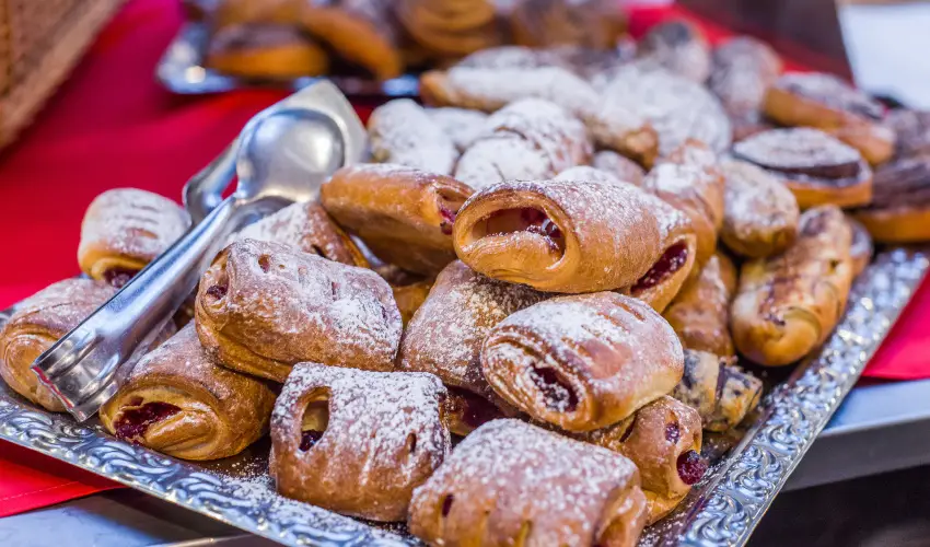 Hotel Piroska Bk, Bkfrd - Mjus 1.