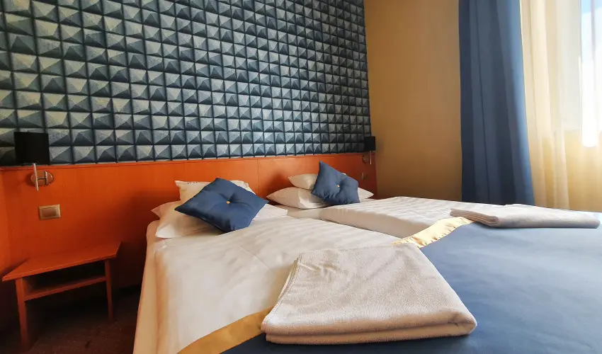 Hotel Platn Szkesfehrvr Szkesfehrvr - Mjus 1.