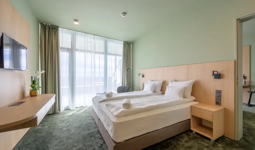 Hotel Princeps S�toralja�jhely - M�jus 1.