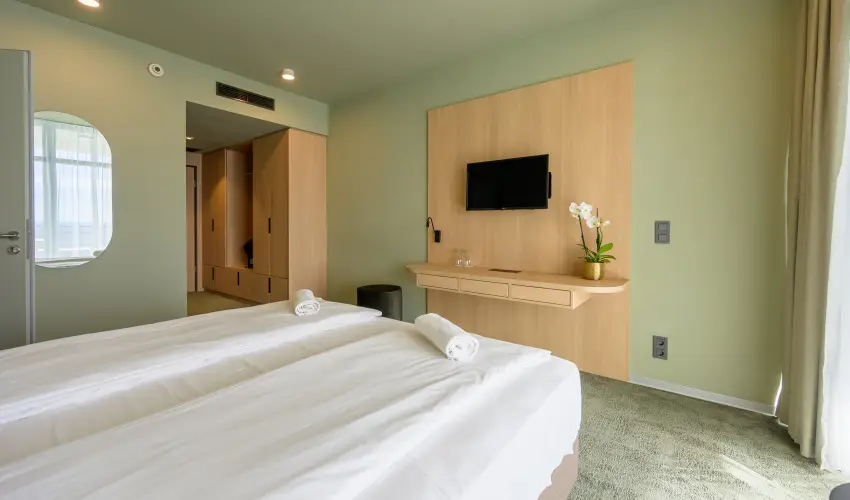 Hotel Princeps S�toralja�jhely - M�jus 1.