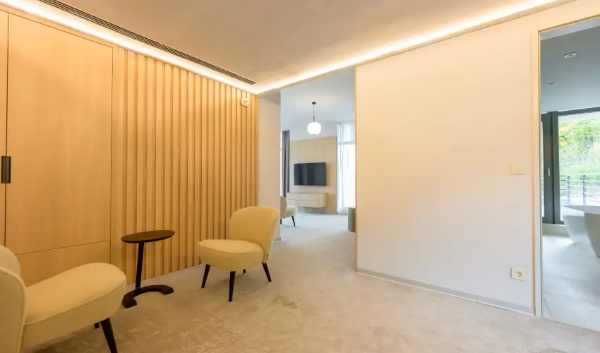 Hotel Princeps S�toralja�jhely - M�jus 1.