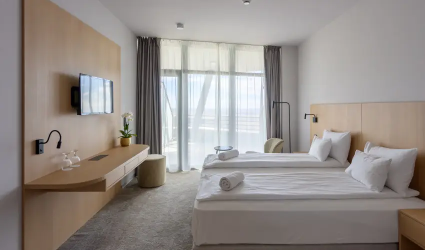 Hotel Princeps S�toralja�jhely - M�jus 1.