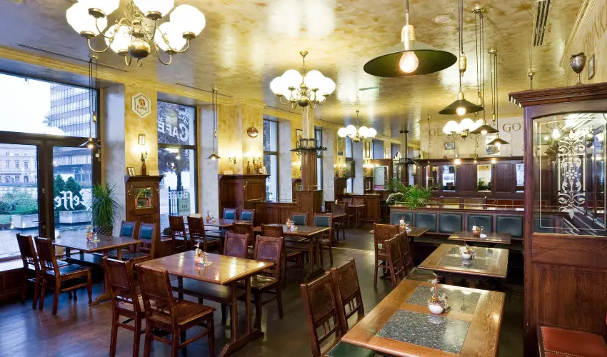 Danubius Hotel Rba Gyr - Mjus 1. - teljes elrefizetssel