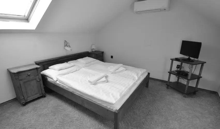 R�v�sz Hotel, �tterem & Rosa Spa Gy�r - M�jus 1. 