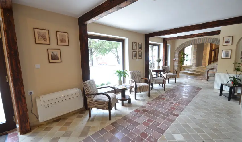 Rvsz Hotel, tterem & Rosa Spa Gyr - Mjus 1. 