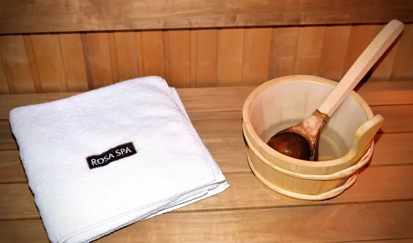 Rvsz Hotel, tterem & Rosa Spa Gyr - Mjus 1. 