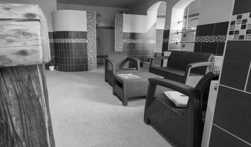 R�v�sz Hotel, �tterem & Rosa Spa Gy�r - M�jus 1. 