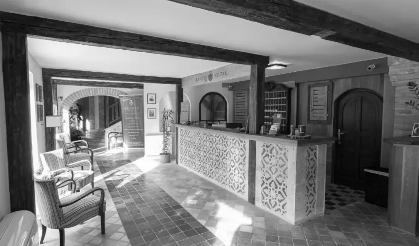 R�v�sz Hotel, �tterem & Rosa Spa Gy�r - M�jus 1. 