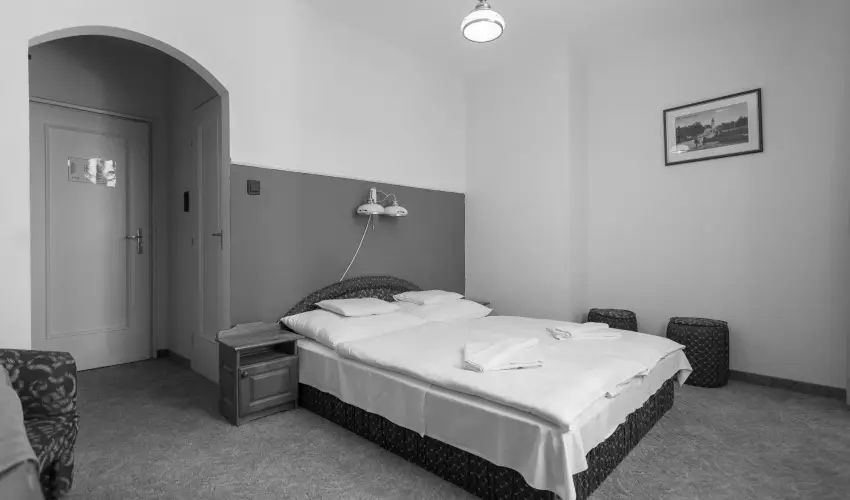R�v�sz Hotel, �tterem & Rosa Spa Gy�r - M�jus 1. 