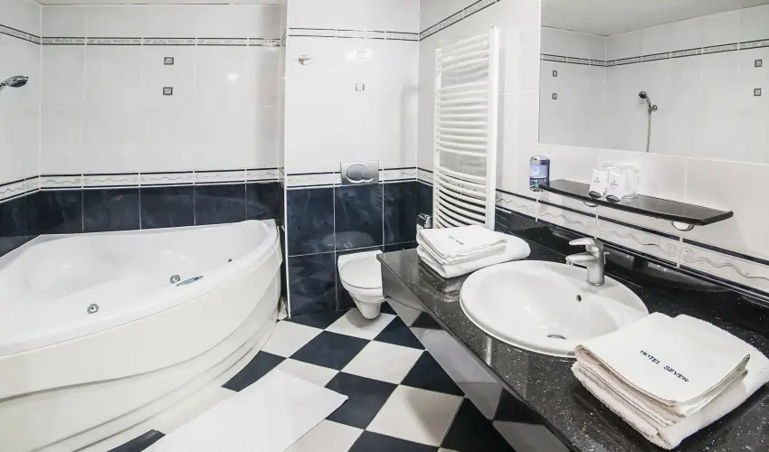 Silver Hotel Hajdszoboszl - Mjus 1. - specilis elrefizetssel