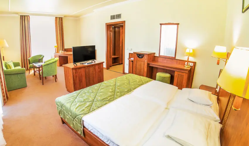 Silver Hotel Hajdszoboszl - Mjus 1. - specilis elrefizetssel