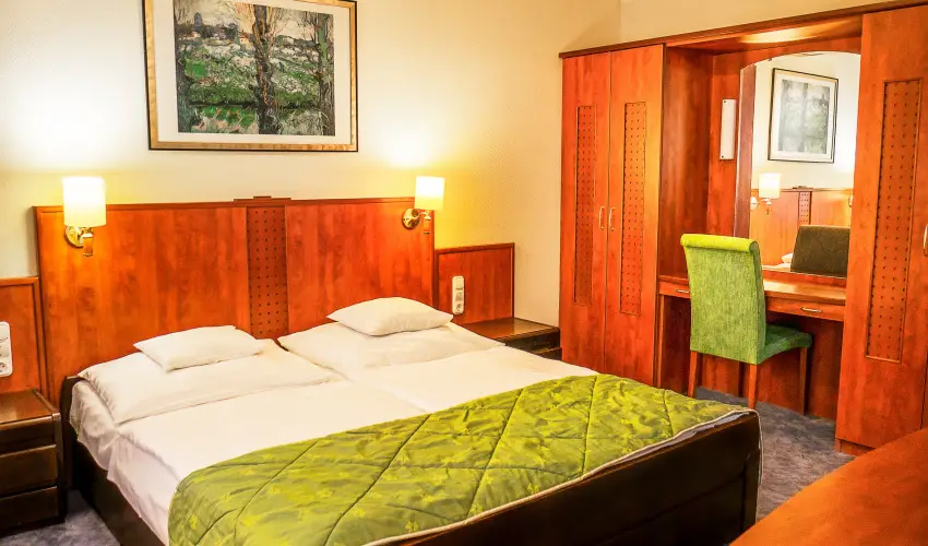 Silver Hotel Hajdszoboszl - Mjus 1. - specilis elrefizetssel