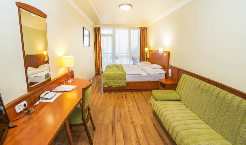 Silver Hotel Hajdszoboszl - Mjus 1. - specilis elrefizetssel