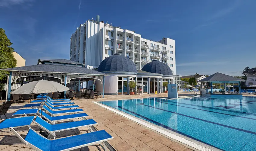 Silver Hotel Hajdszoboszl - Mjus 1. - specilis elrefizetssel