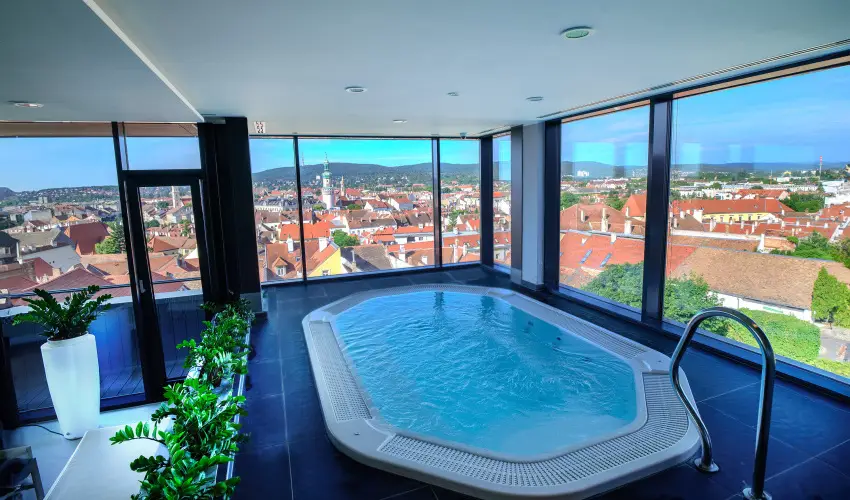 Sopron Hotel Sopron - Mjus 1.