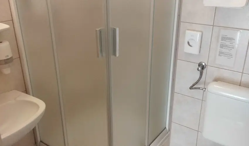 Hotel Szpalma Porva-Szpalmapuszta - Mjus 1.