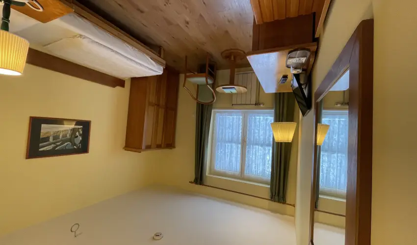 Hotel Szpalma Porva-Szpalmapuszta - Mjus 1.