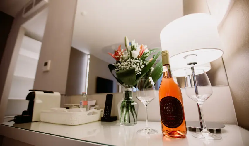 The Hotel Unforgettable - Hotel Tiliana by Homoky Hotels Budapest - Mjus 1. - teljes elrefizetssel