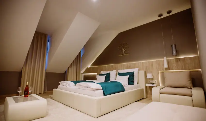 The Hotel Unforgettable - Hotel Tiliana by Homoky Hotels Budapest - Mjus 1. - teljes elrefizetssel