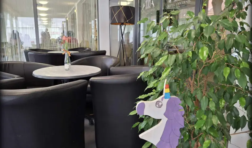 Hotel Unicornis Eger - M�jus 1.