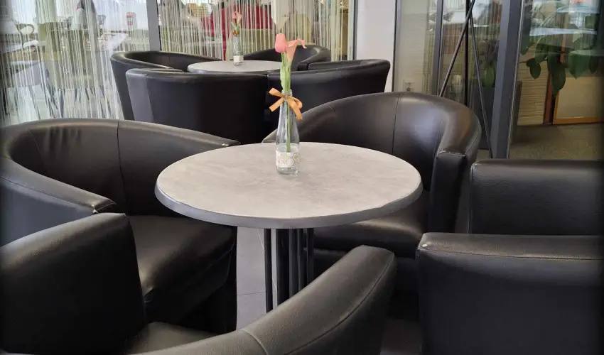 Hotel Unicornis Eger - M�jus 1.