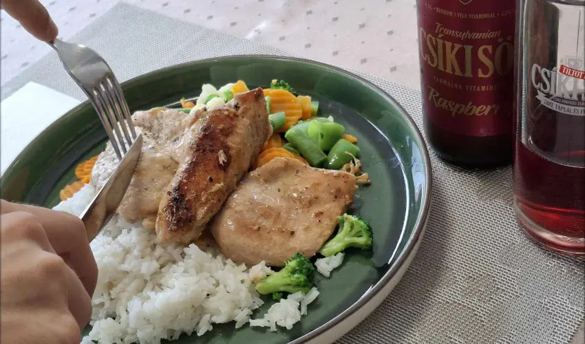 Hotel Unicornis Eger - M�jus 1.