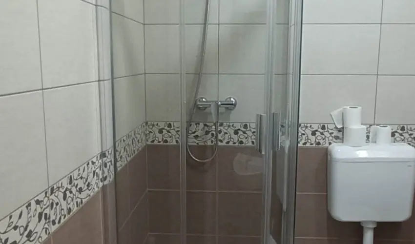 Hotel Unicornis Eger - M�jus 1.